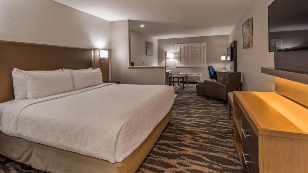 Best Western Plus Safford Bagian luar foto